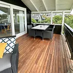 Charming With Sea View In Hejlsminde