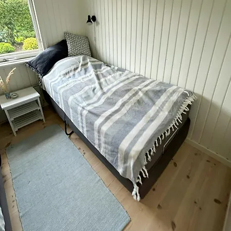 Charming With Sea View In Hejlsminde Feriehus Hejls