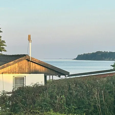 Charming With Sea View In Hejlsminde בית נופש *