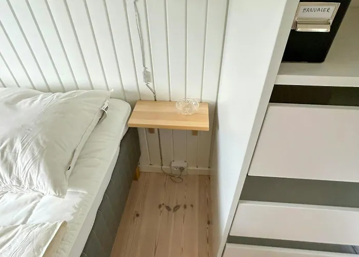 בית נופש Charming With Sea View In Hejlsminde *