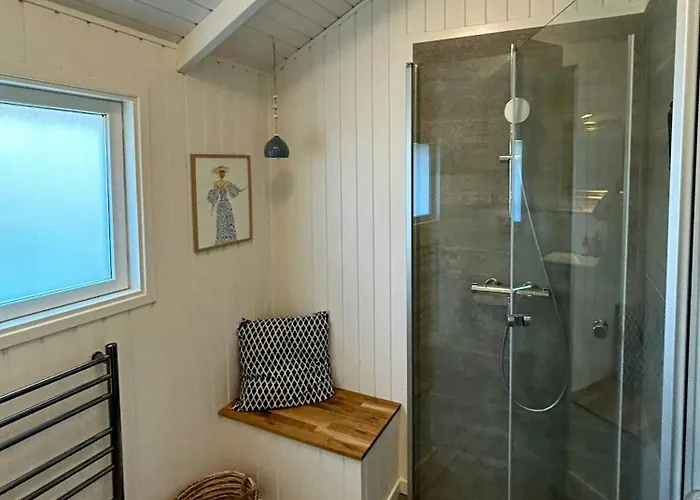 Charming With Sea View In Hejlsminde * Hejls